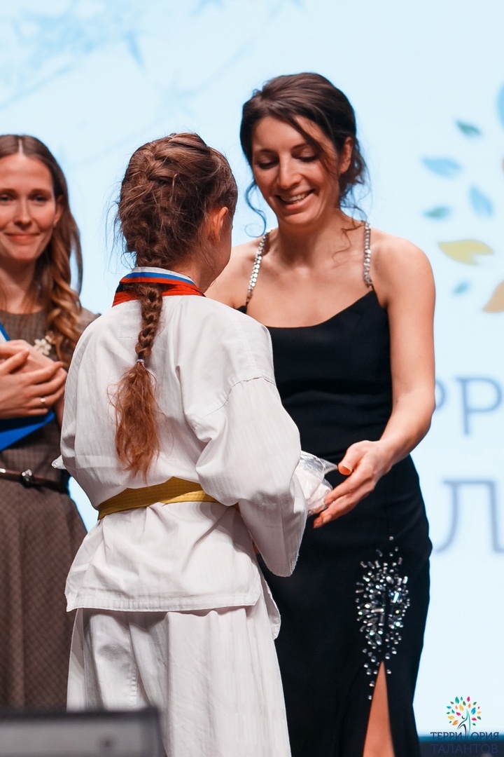 Поздравляем с Днём Варенья  красивую НАРГИЗ 30 января 2023 года 