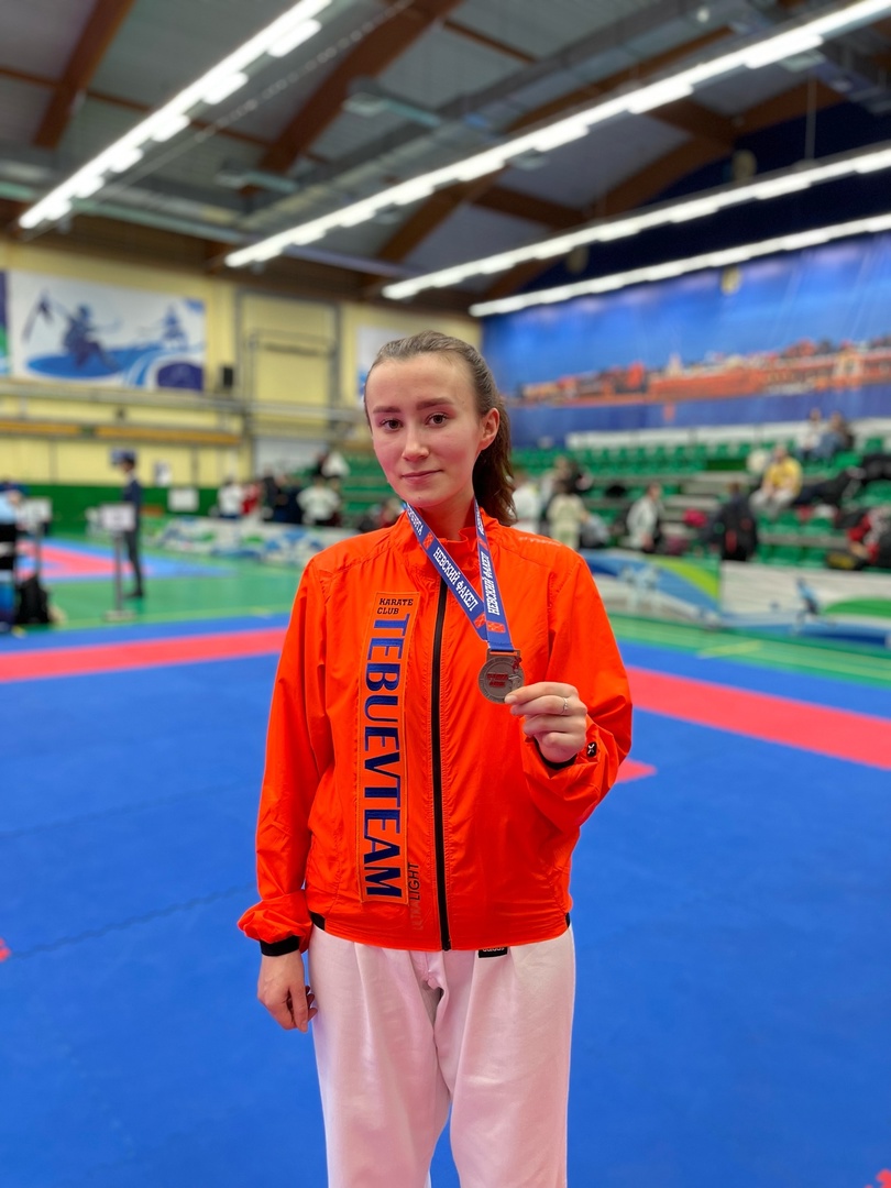 Поздравляем Лесю Ахутину 28 января 2023 года 