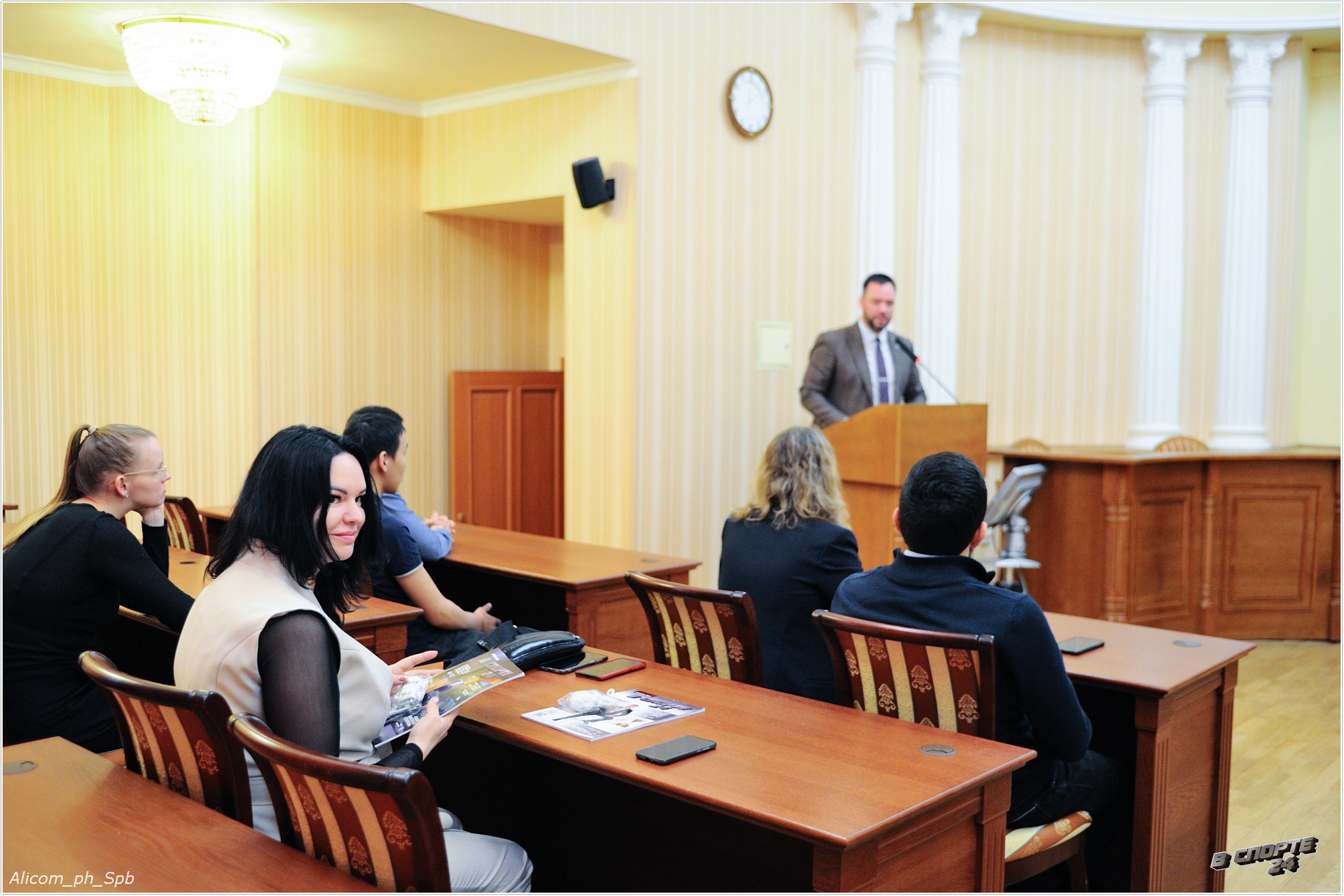 Вручение благодарности коллективу журнала "В СПОРТЕ 24" 19 апреля 2024 года 